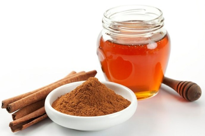 Enveloppement au miel minceur de la cellulite à la maison. Recettes, avis