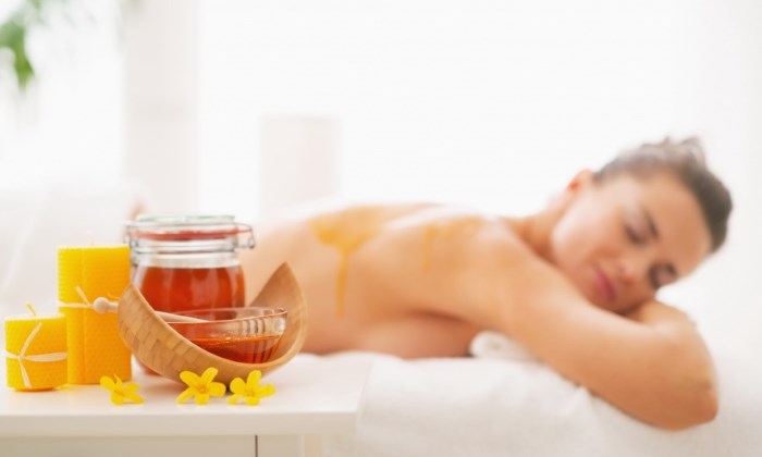 เราถอดหูออกจากด้านข้างอย่างรวดเร็วที่สะโพกที่บ้านและในโรงยิม