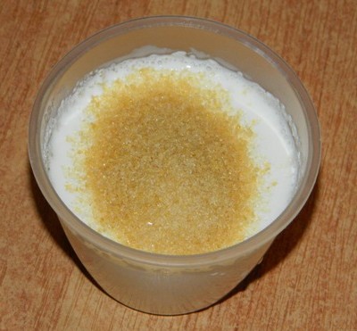 Points noirs sur le nez.Comment se débarrasser des comédons avec des remèdes populaires, des masques, des onguents, de la vapeur, des décoctions à base de plantes, un gommage