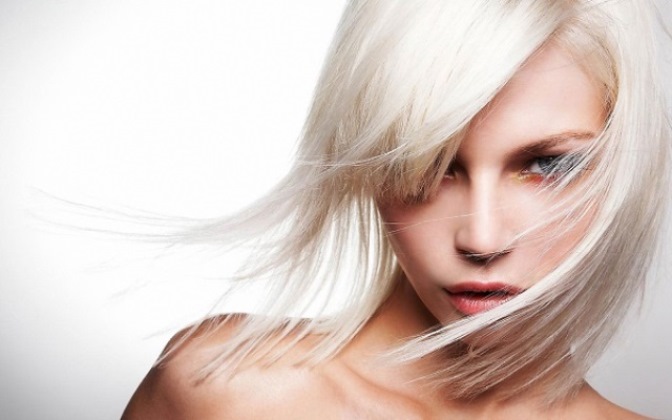 เฉดสีบลอนด์จานสีทั้งหมด: เย็นโทนอบอุ่นแอชคาราเมลบนออมเบร shatush บาลายาซ