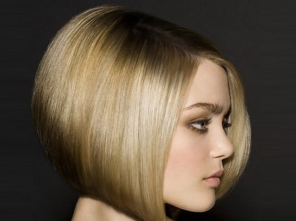 Bob gradué pour cheveux moyens. Photo d'un bob avec une frange, un bob allongé, bob, avec du volume sur le dessus de la tête