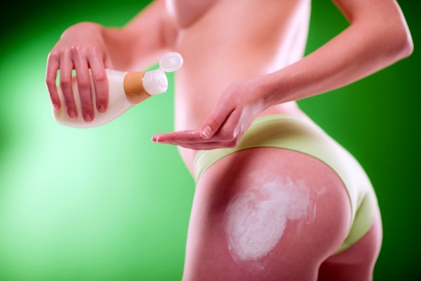 Crèmes anti-cellulite.Comment faire une composition à la maison avec du miel, de la cannelle, du poivre, du café et comment l'appliquer