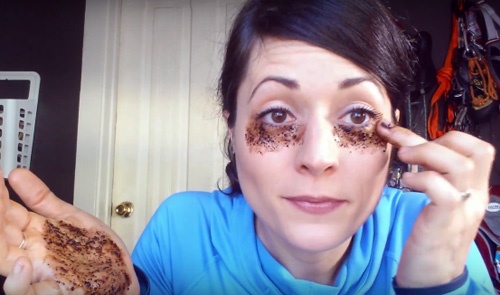 Masques pour la peau autour des yeux après 30, 40, 50 ans. Recettes efficaces pour les rides et les signes de l'âge