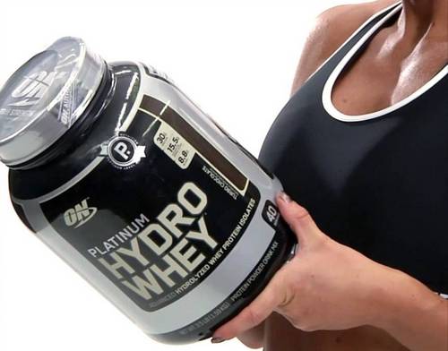 โปรตีนเพื่อเพิ่มมวลกล้ามเนื้อ ประโยชน์และโทษที่ดีกว่าสำหรับสาว ๆ มือใหม่วิธีการใช้