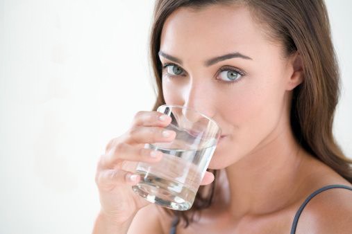 Aqualyx. Avis, photos avant et après. Composition, utilisation en intralipothérapie. Prix du prix d'une injection d'un médicament lipolytique, analogues