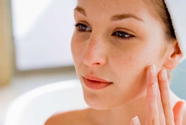 Comment déterminer le type de peau du visage: grasse, sèche, mixte, normale. Caractéristiques de la détermination du phototype Fitzpatrick, du sous-ton, du type de couleur