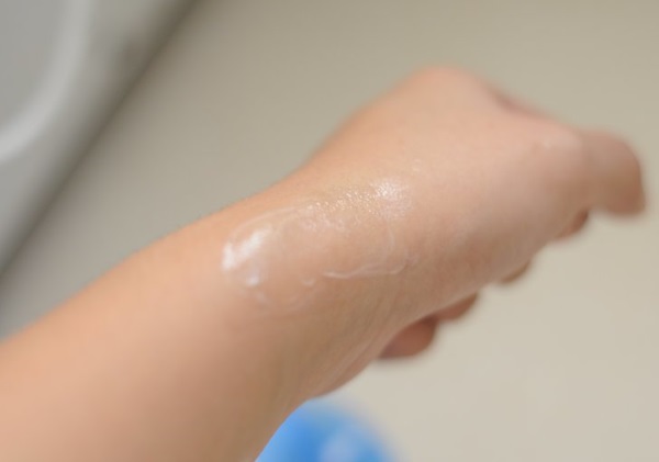 Acide nicotinique pour les cheveux. Application pour la chute et la croissance des cheveux. Méthodes et instructions