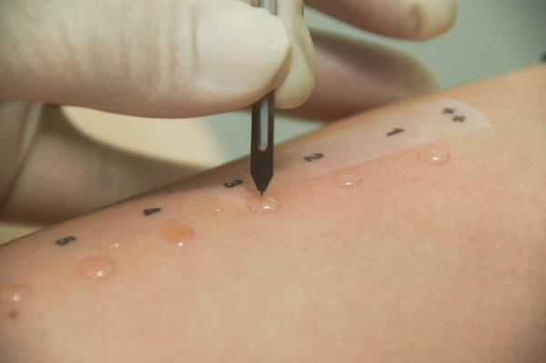 Collagène pour la peau du visage en capsules, comprimés.Avantages, prix en pharmacie, comment prendre du liquide, à l'intérieur, utiliser le sérum