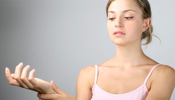 Pommade Soulagement des rides sous les yeux, autour. Comment ça aide, instructions d'utilisation pour le visage