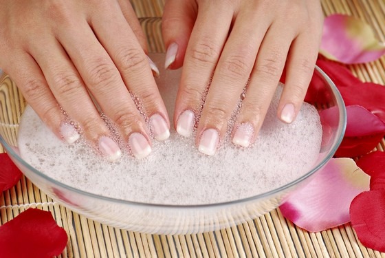Comment faire pousser rapidement des ongles: en quelques jours, une semaine à la maison. Bains, vitamines, masques, huiles, comprimés de la pharmacie, produits