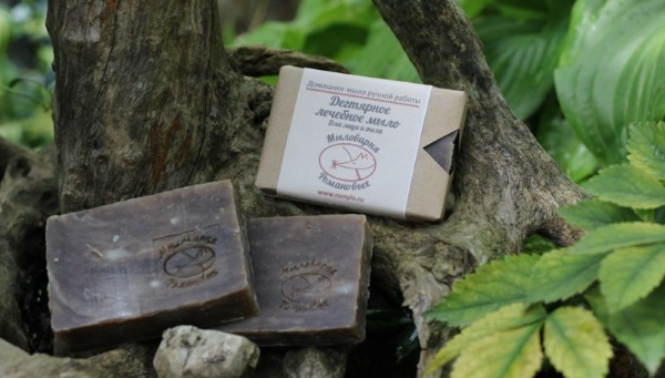 น้ำมันบีย์สำหรับผม แอพลิเคชันสิทธิประโยชน์ราคาในร้านขายยาสถานที่ซื้อบทวิจารณ์