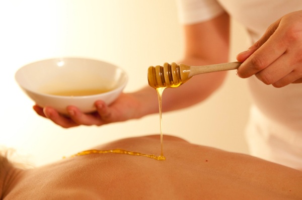 Comment faire un massage pour amincir l'abdomen et les côtés: vide, chinois, anti-cellulite viscérale, drainage lymphatique
