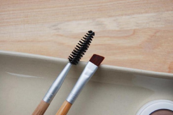 Coloration des cils. Photo, instructions étape par étape pour vous-même à la maison