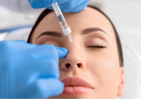 Rhinoplastie du nez: fermé, ouvert, reconstructif, injection, laser. Prix et avis