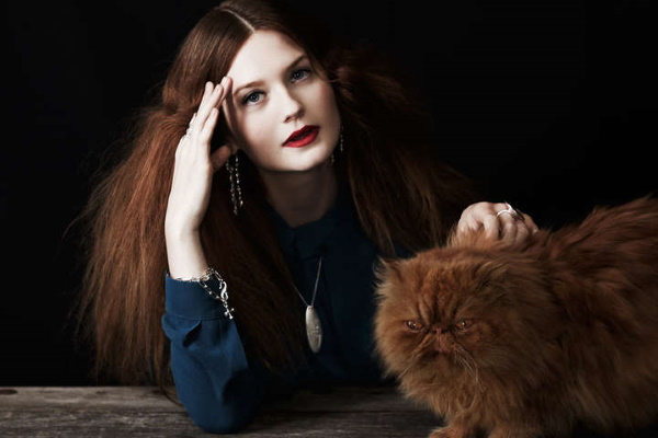 Bonnie Wright. Photos chaudes en maillot de bain, avant et après chirurgie plastique, biographie, vie personnelle