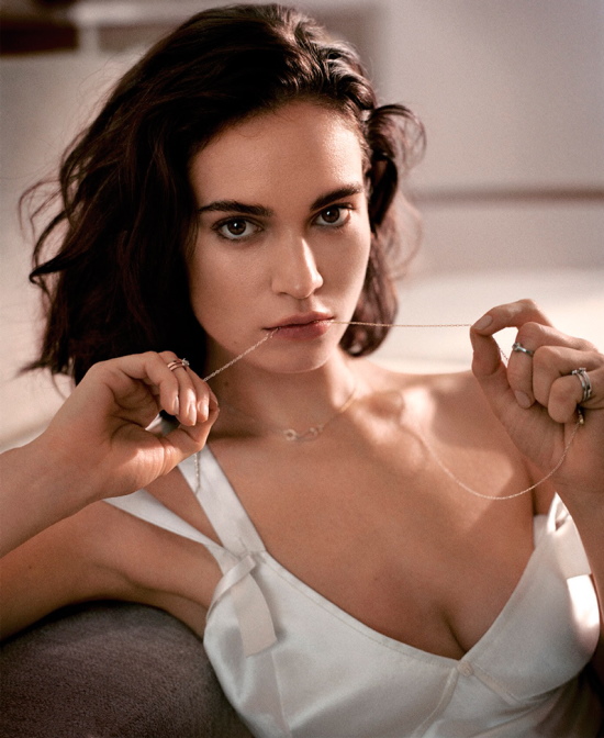 Lily James. Photos chaudes en maillot de bain, sous-vêtements, biographie, vie personnelle