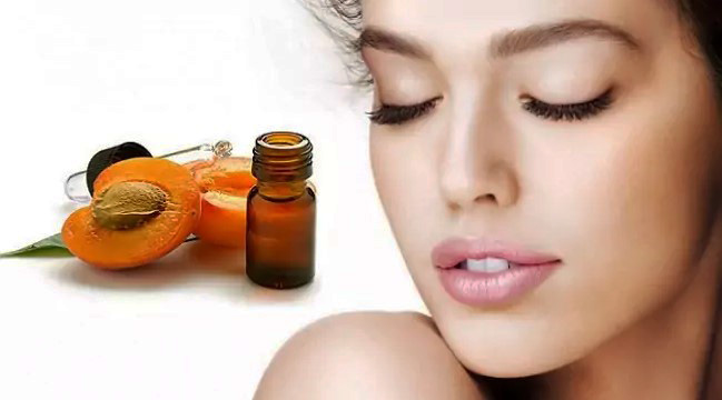 Masque pour les yeux et autour des yeux pour les rides, les cernes, les poches, le resserrement